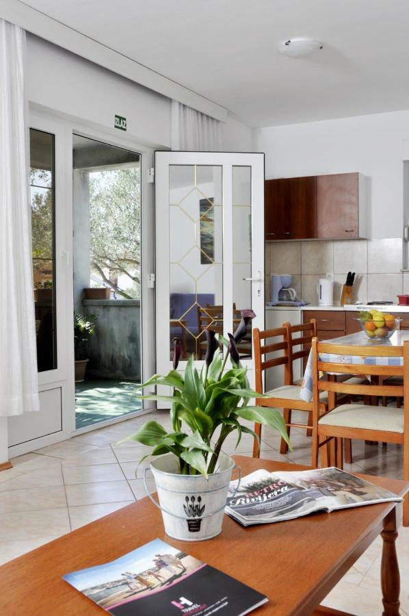 Apartmani Novotny Plavi Банёл Экстерьер фото